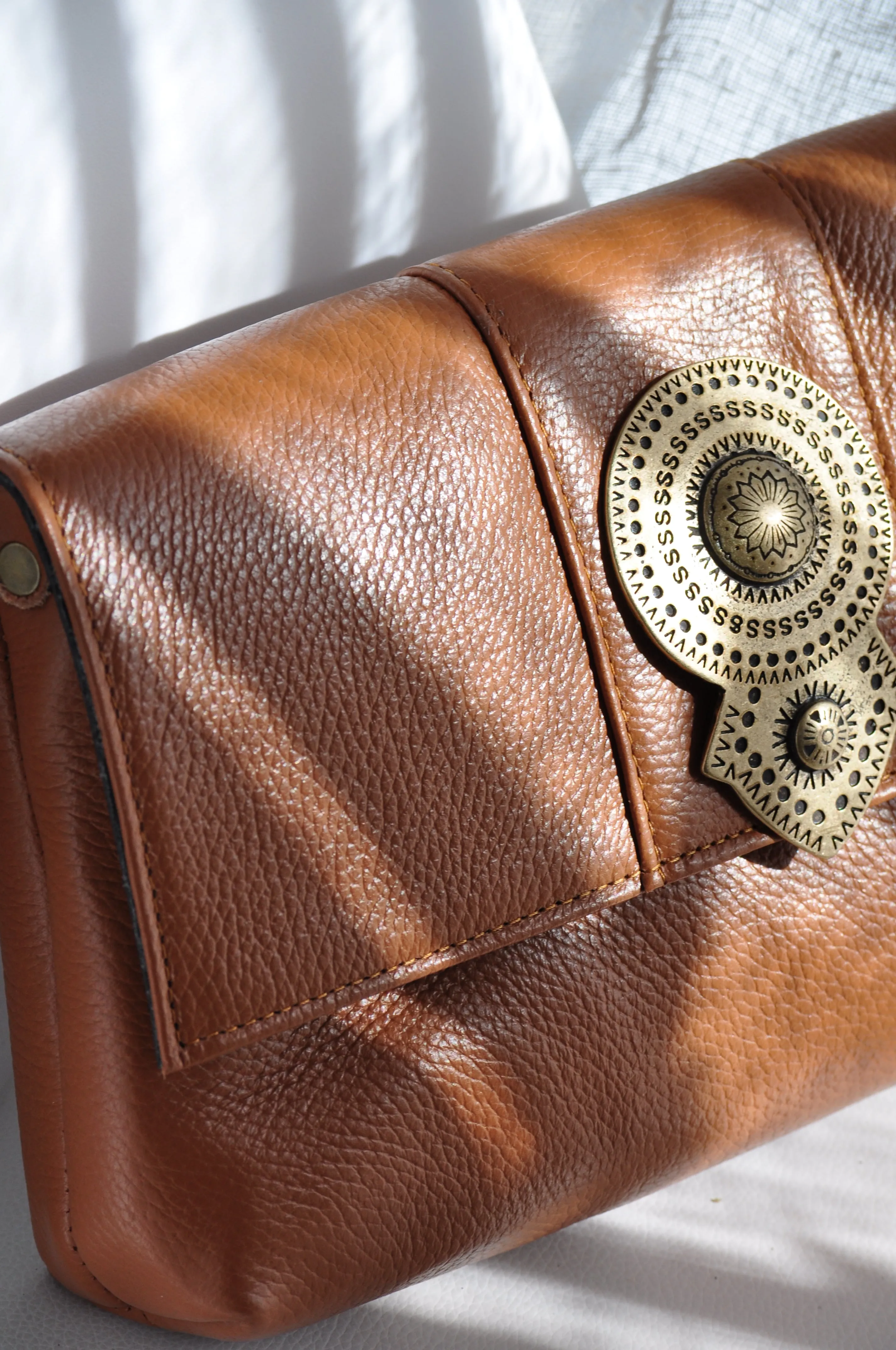 Aurora Leather Shoulder Bag - Tabac