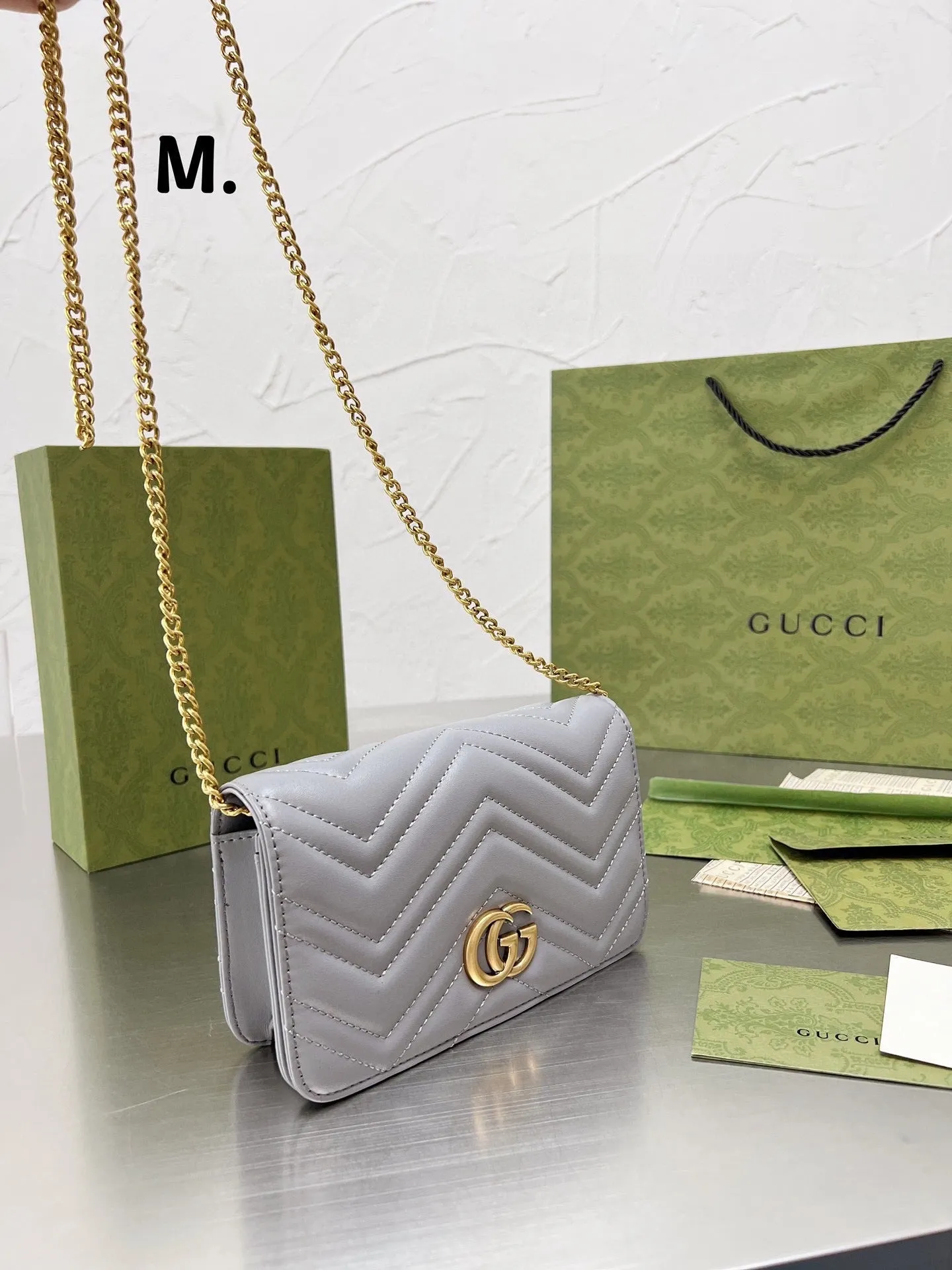 GC557 GG Marmont Chain Wallet / 7.1x4.3x1.5inch