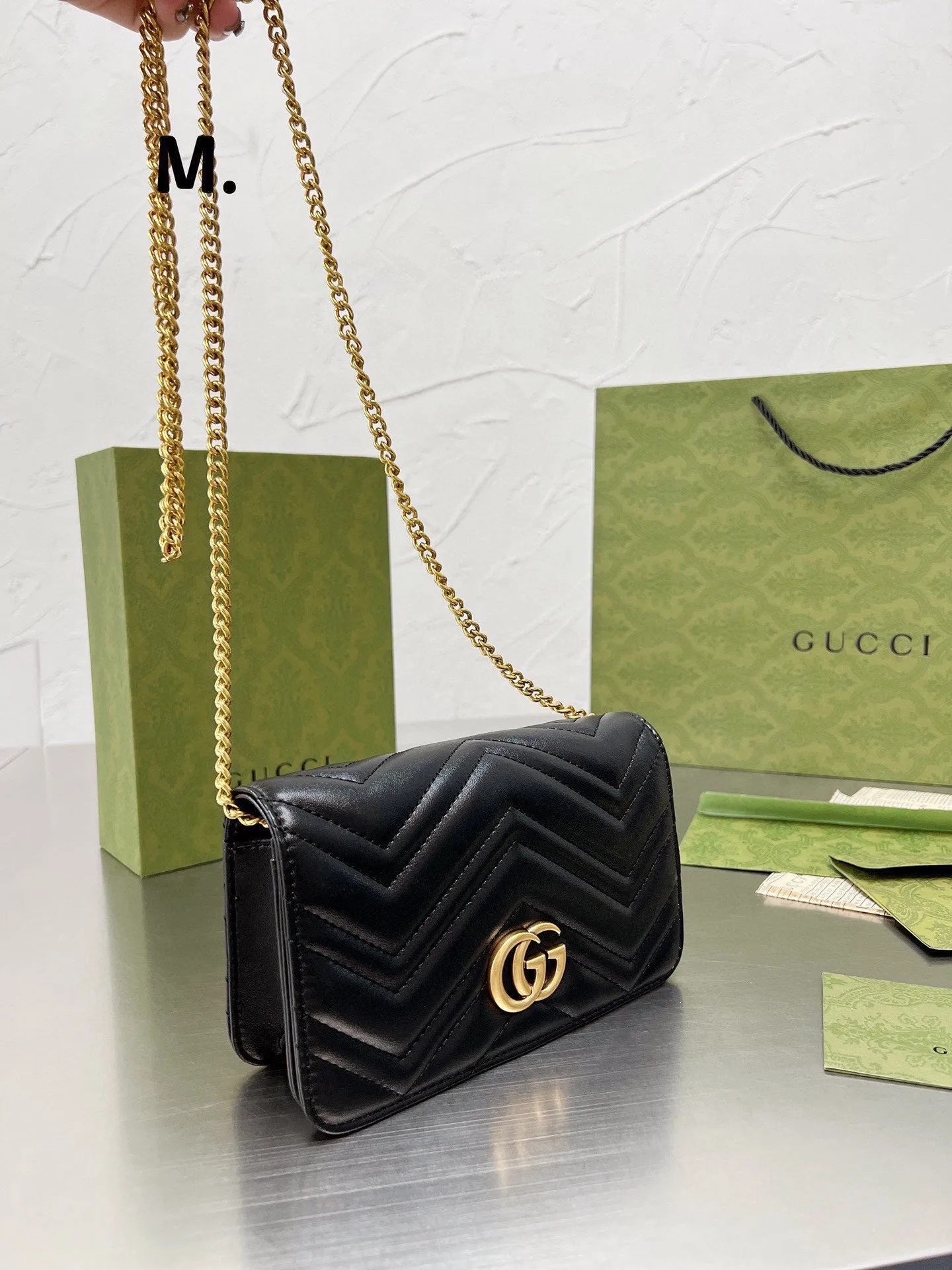 GC557 GG Marmont Chain Wallet / 7.1x4.3x1.5inch